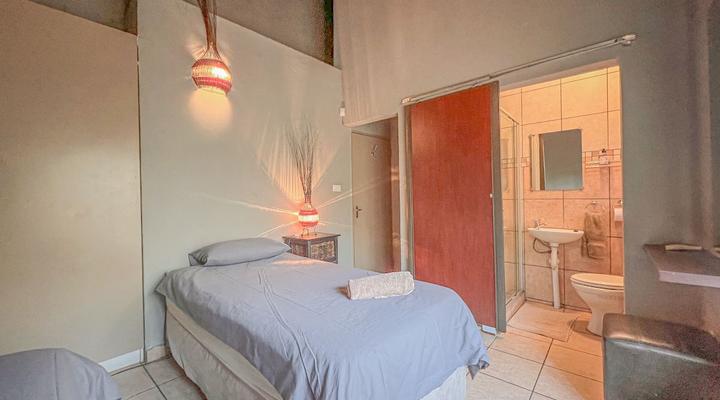 Walking Tall Private Bush Retreat