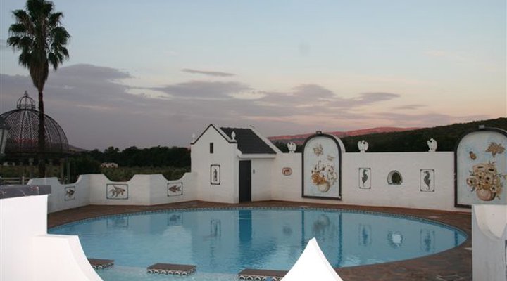 Living Jewels Guest House and Wedding Venue