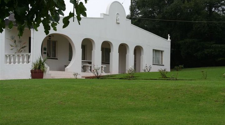 Living Jewels Guest House and Wedding Venue