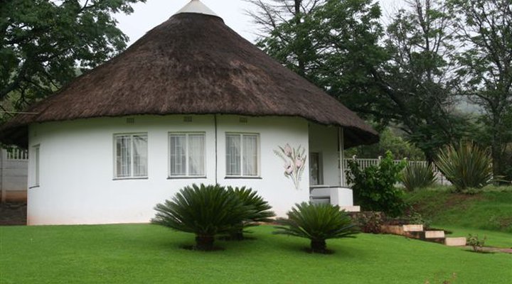 Living Jewels Guest House and Wedding Venue