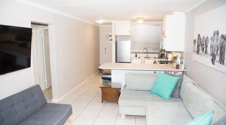 18 Coogee Bay Beachfront Apartment East London