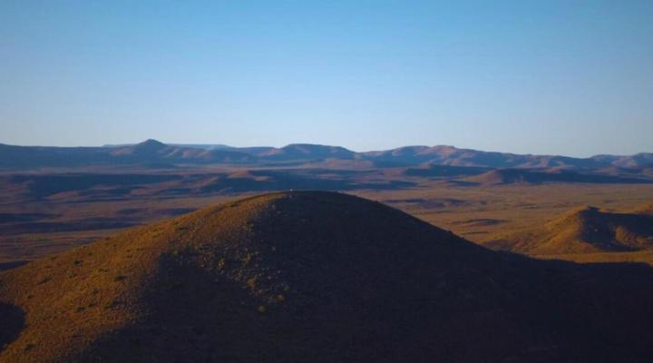 Oskopvlakte Karoo Farm House n Serengeti Bush Camp