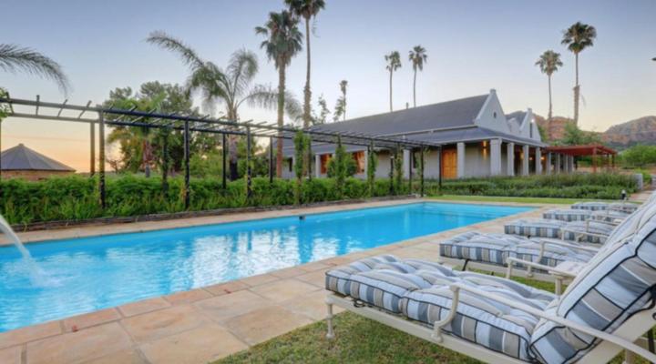 Almond Valley Manor & Cottages