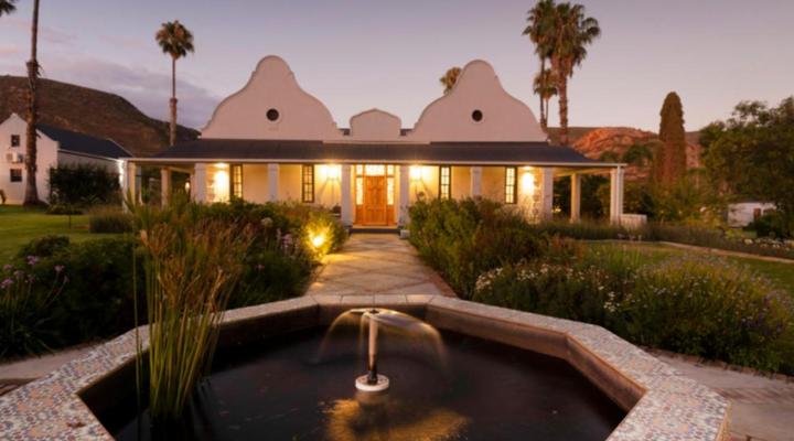 Almond Valley Manor & Cottages