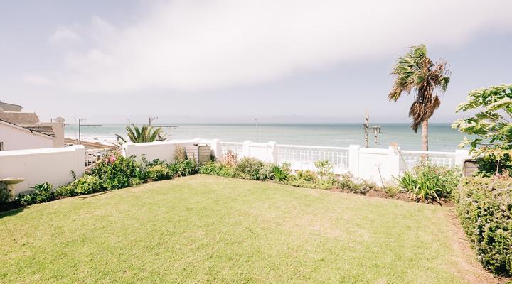St James Beachfront Family Villa (Kalk Bay)