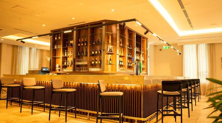 Albergo Hotel and suites