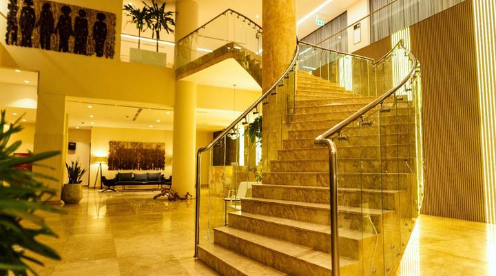 Albergo Hotel and suites