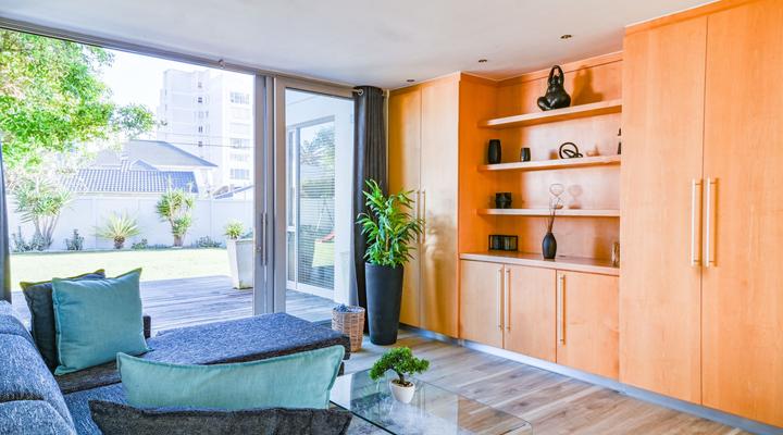 No 3 11th Avenue Summerstrand House