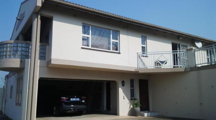 Tinley Manor Beach House