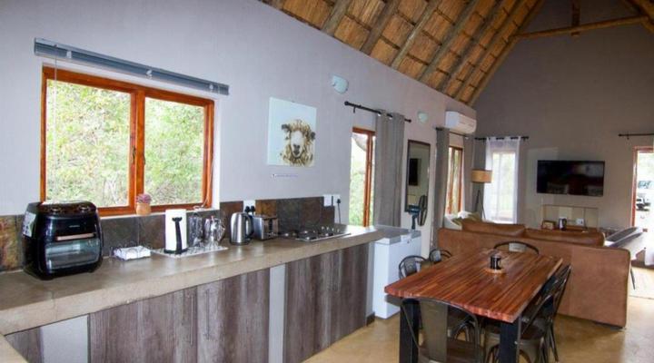 Ingwe Bush Lodge