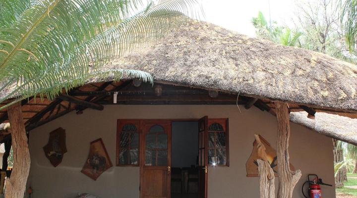 Makoppas Nest River Lodge