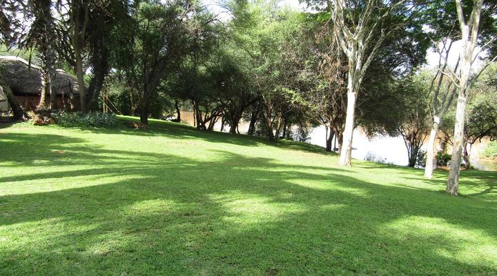 Makoppas Nest River Lodge