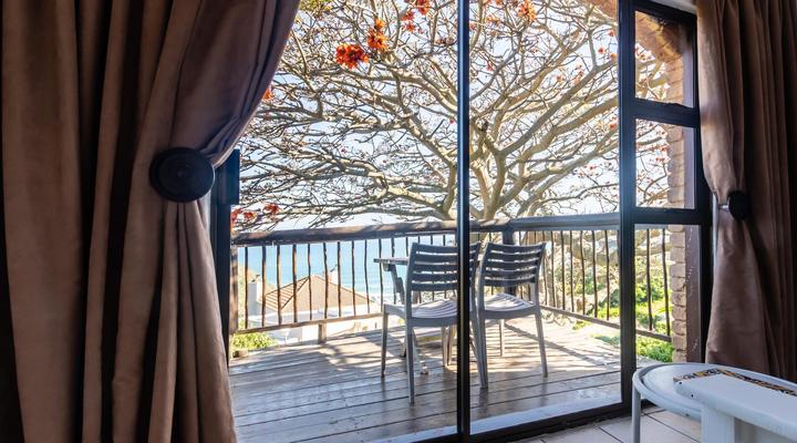 Dutton's Cove Guesthouse