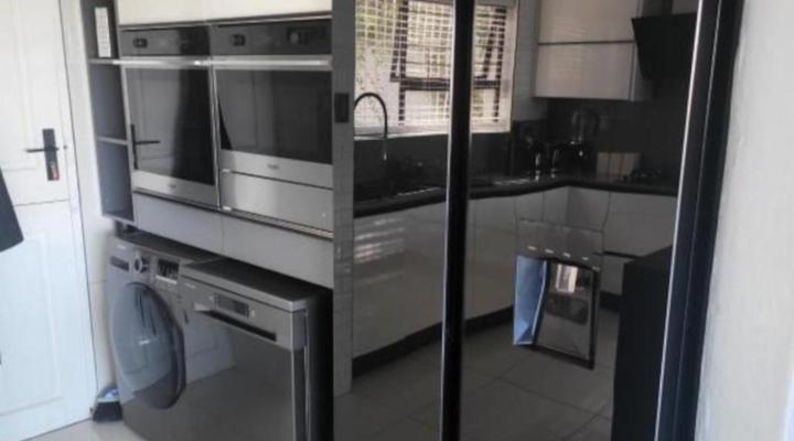 Dzuvha Boutique Villa