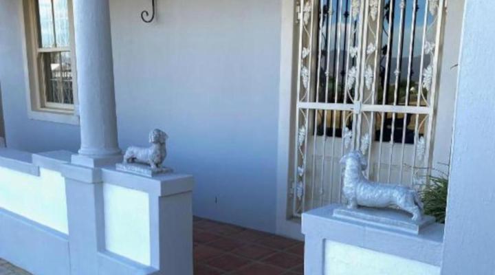 1 Royal Street Guesthouse