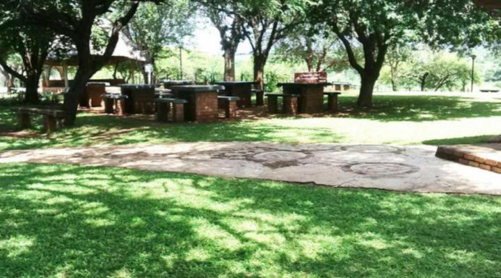 Henk van Rooyen Park