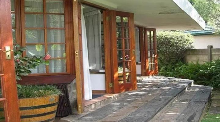 Cosy Den B&B Luxury Guest House Style