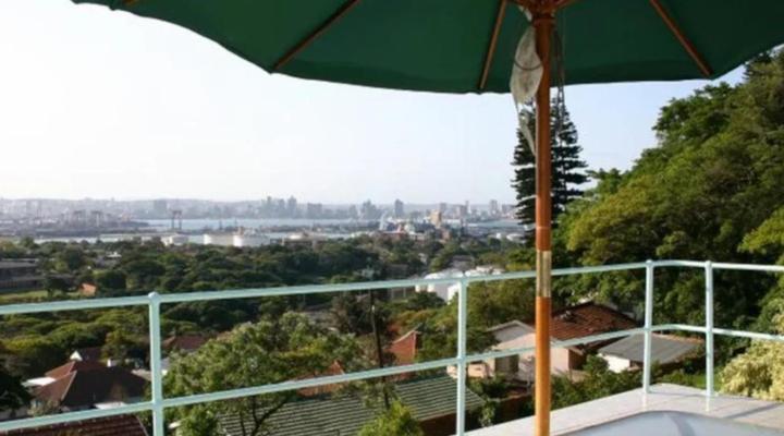 Lighthouse Inn B & B + Self Catering