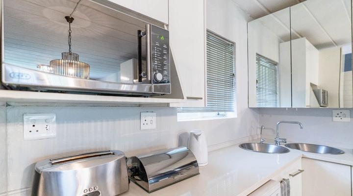 Modern 2 bedroom apartment in vibrant Melville - 99