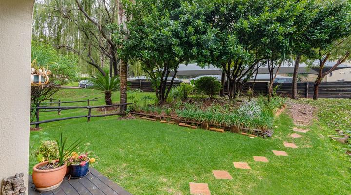 Modern 2 bedroom apartment in vibrant Melville - 99