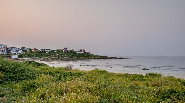 32 on George Britannia Bay