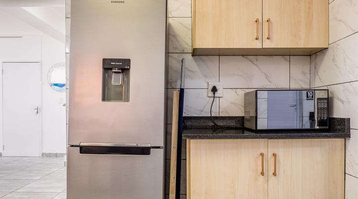 32 on George Britannia Bay