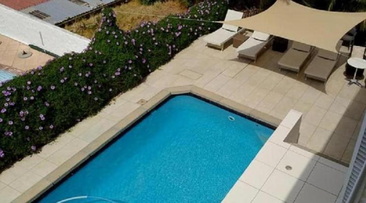 Upperbloem Guesthouse and Apartments in Bo-kaap