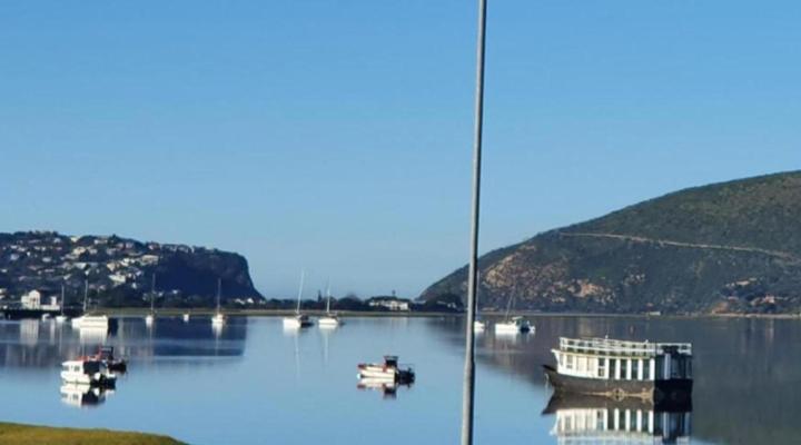 Lakeside Motel & Self-catering