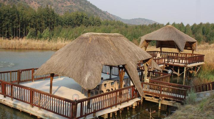 Emahlathini Farm Lodge