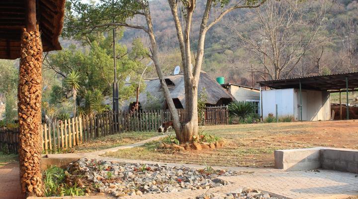 Emahlathini Farm Lodge