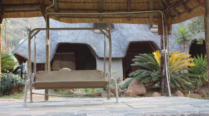 Emahlathini Farm Lodge