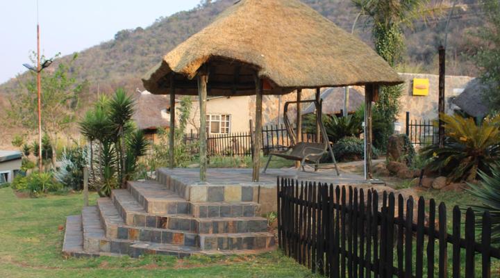 Emahlathini Farm Lodge