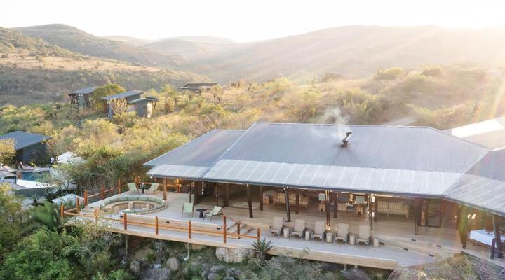 Rhino Ridge Safari Lodge