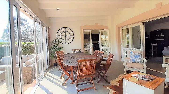 Two Rawdons Country Estate