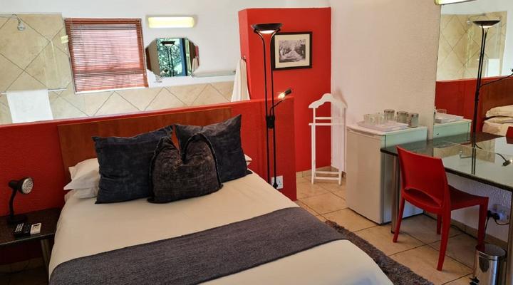 St Michelle Guest Lodge