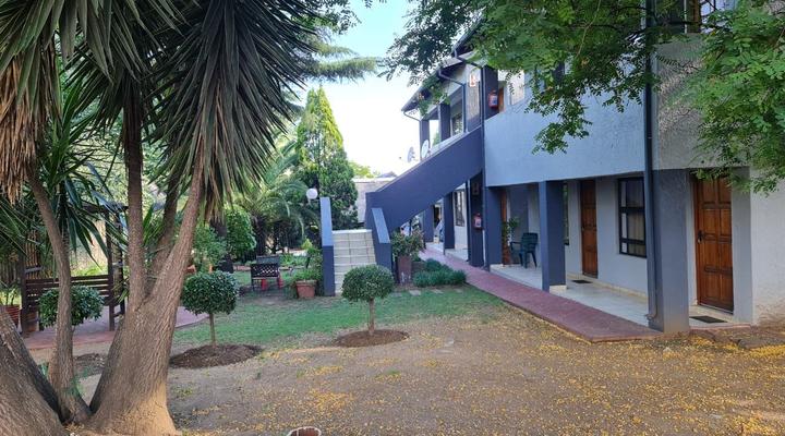 St Michelle Guest Lodge