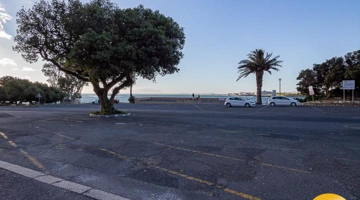 93 on Beach Apartment