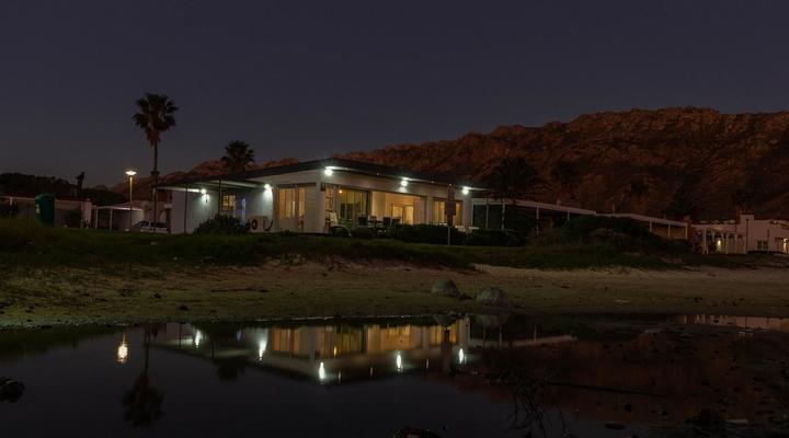 8 on Fleur Park Beach