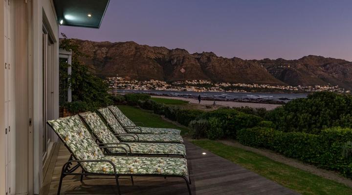 8 on Fleur Park Beach