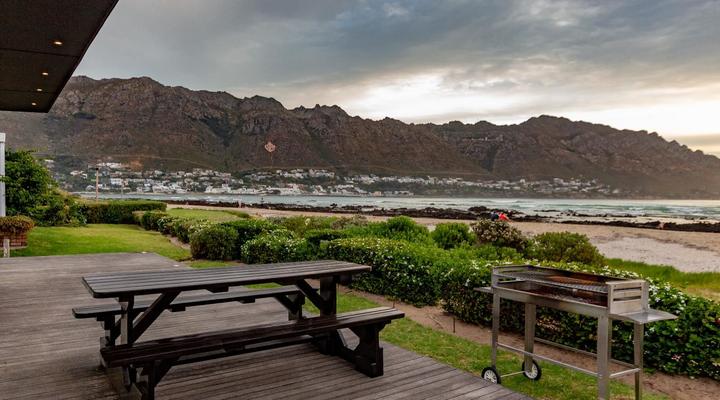 8 on Fleur Park Beach