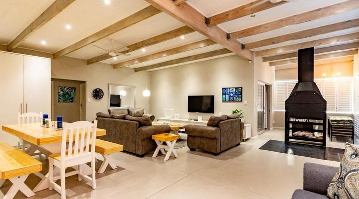 8 on Fleur Park Beach