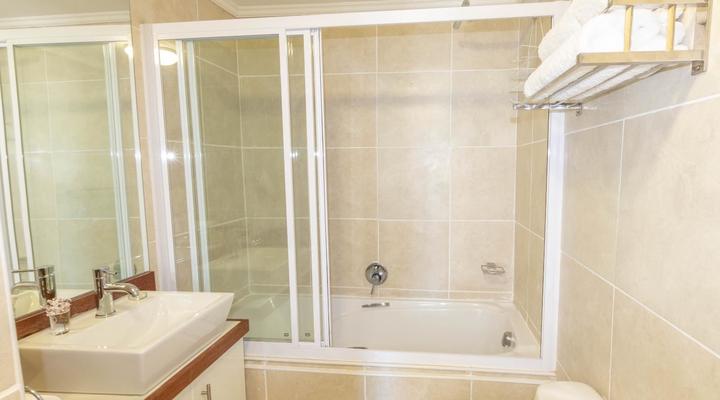 Anchor Bay Apartment