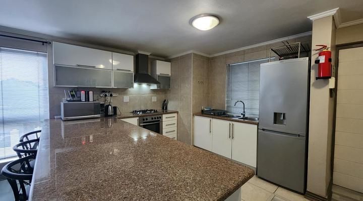 Anchor Bay Apartment