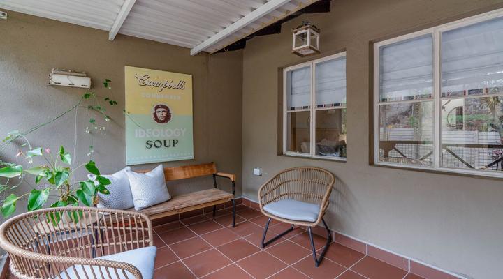 Lovely 2 bedroom unit in the heart of Melville - 127