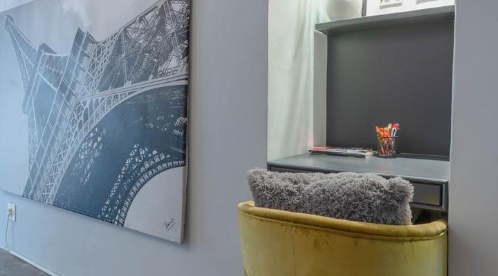 Lovely 2 bedroom unit in the heart of Melville - 127