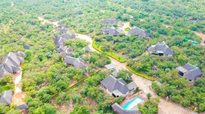 Mmakuba Private Game Lodge