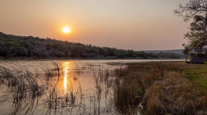 Mmakuba Private Game Lodge