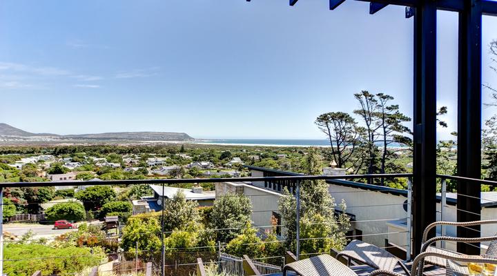 Chapman's View Villa - with solar backup power