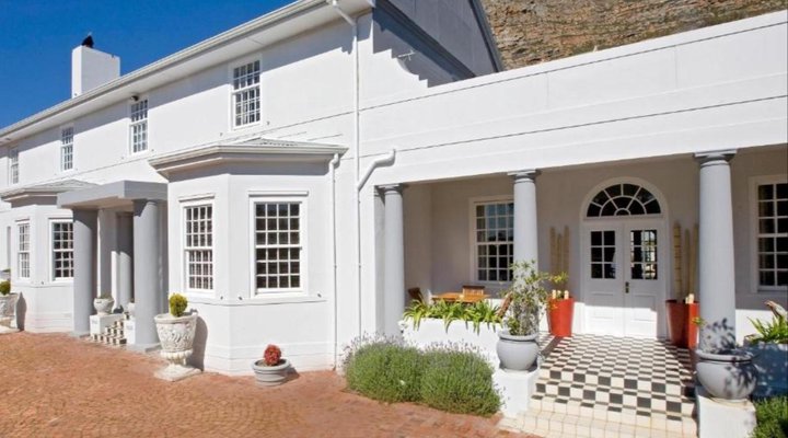 Capeblue Manor House