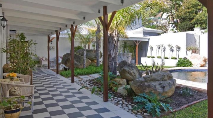 Capeblue Manor House